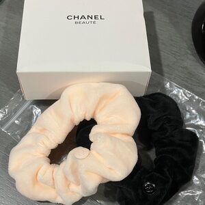 Chanel Beauty Black and Cream Hair Scrunchies